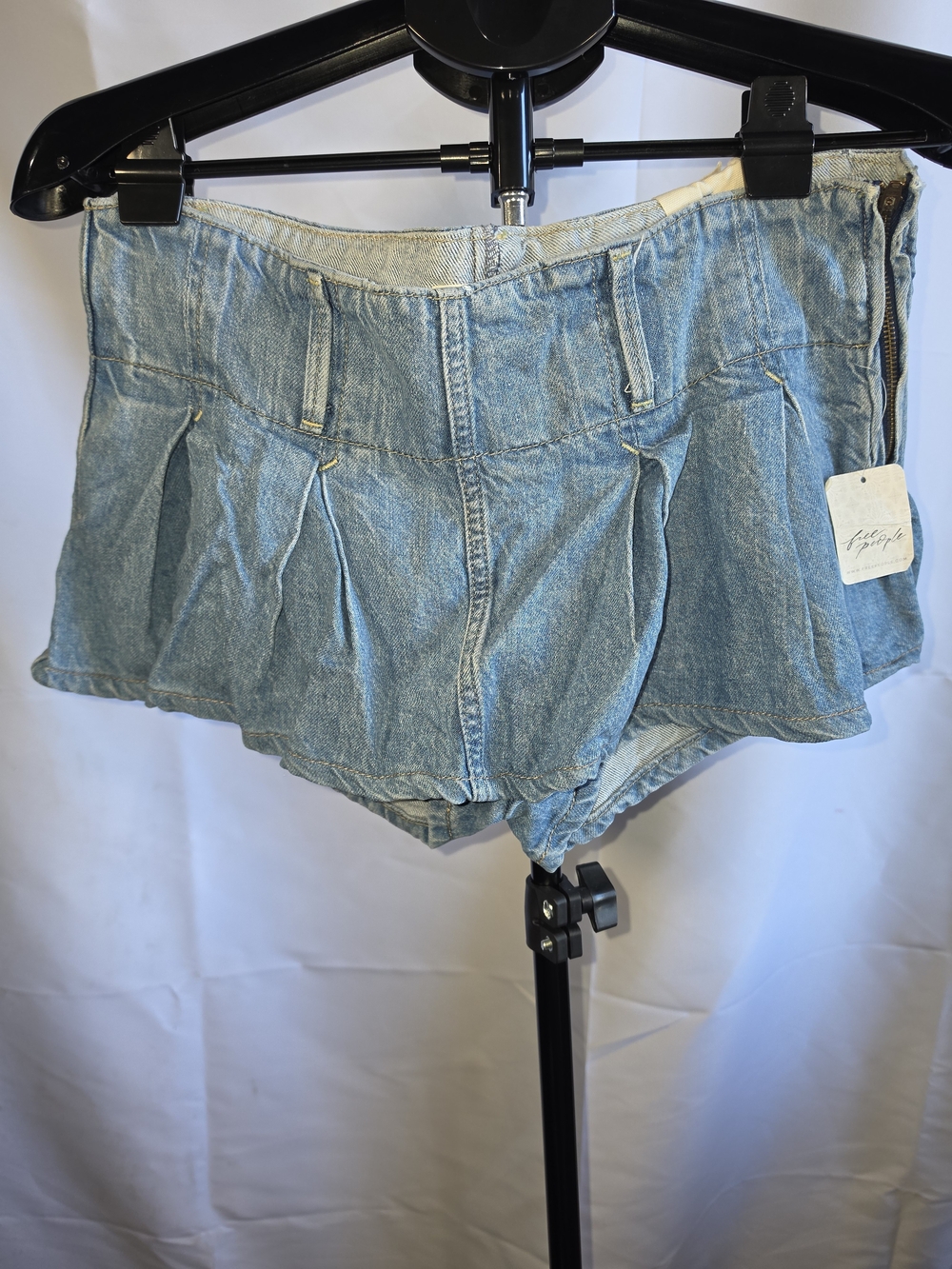 Free People We The Free Denim Skort – Size 6 – Ocean Blue NWT $78 Retail